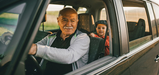 Consejos de seguridad vial para personas mayores