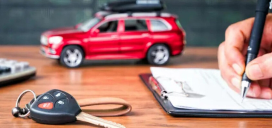 Si no tengo carnet de conducir, ¿puedo asegurar un coche?