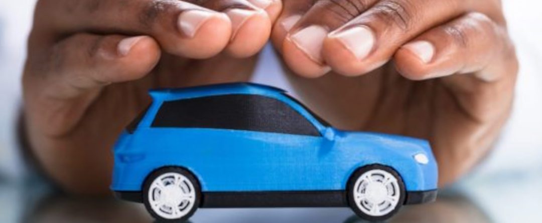 ¿Se puede asegurar el coche a nombre de otra persona?
