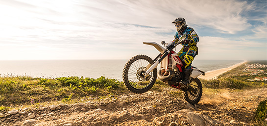 Seguro de moto enduro: todo lo que debes saber