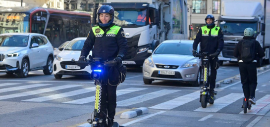 ¿Puede un patinete eléctrico circular por carretera?