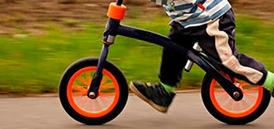 ¿Bicis para niños con ruedines o sin pedales?
