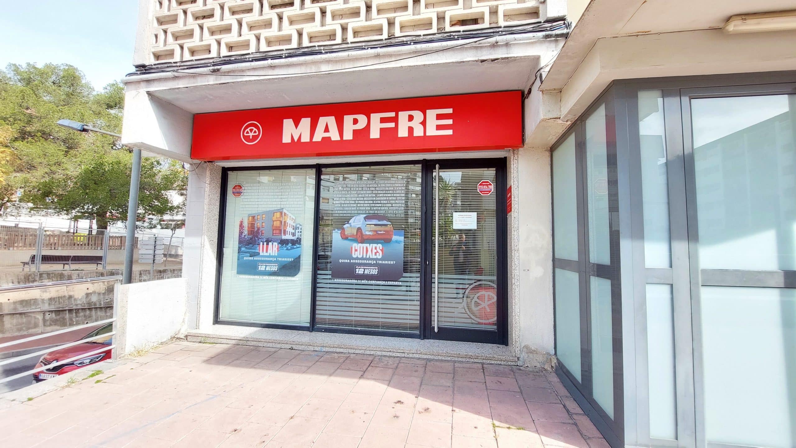 Los 5 Seguros de Hogar MÁS BARATOS de España 2026 (Comparé 12 y Esto Me Dejó SIN PALABRAS) 4 https://www.mapfre.es/oficina/media/2024/04/L4984-oficina-seguros-barcelona-barcelona-exterior-2-scaled.jpg